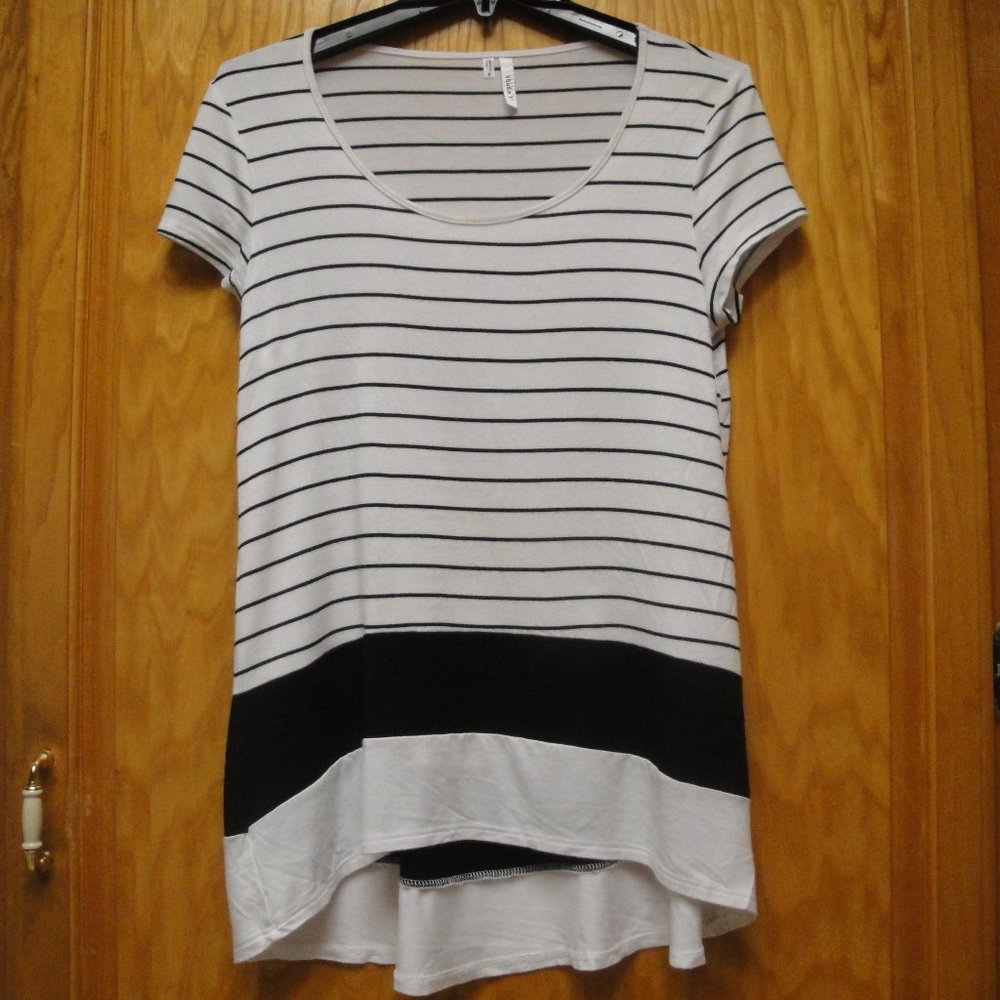 Studio Y Black & White Striped Tee Top Small to M